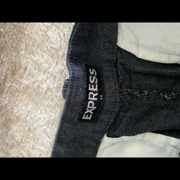 Wrinkled Express Shorts - Picture 3 of 4